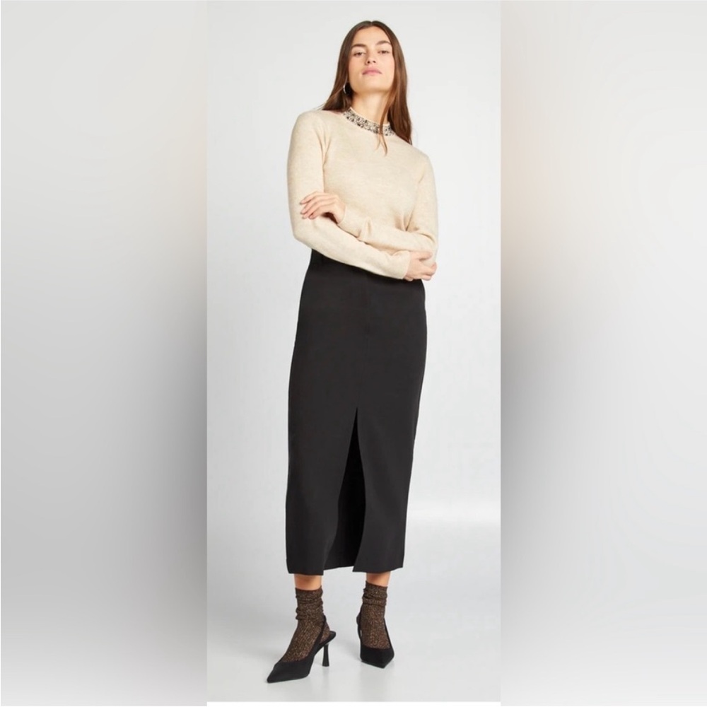 Abercrombie & Fitch Black Woven Midi Skirt with slit XSP NWOT